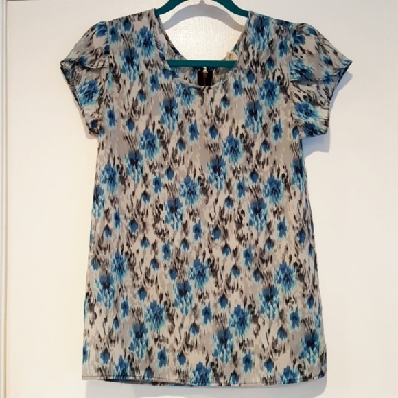 JAPNA BLOUSE WITH TULIP SLEEVES - Picture 2 of 4